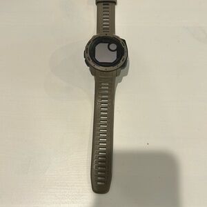 Full functioning Garmin Instinct. Used, mild wear. Comes with charging cable